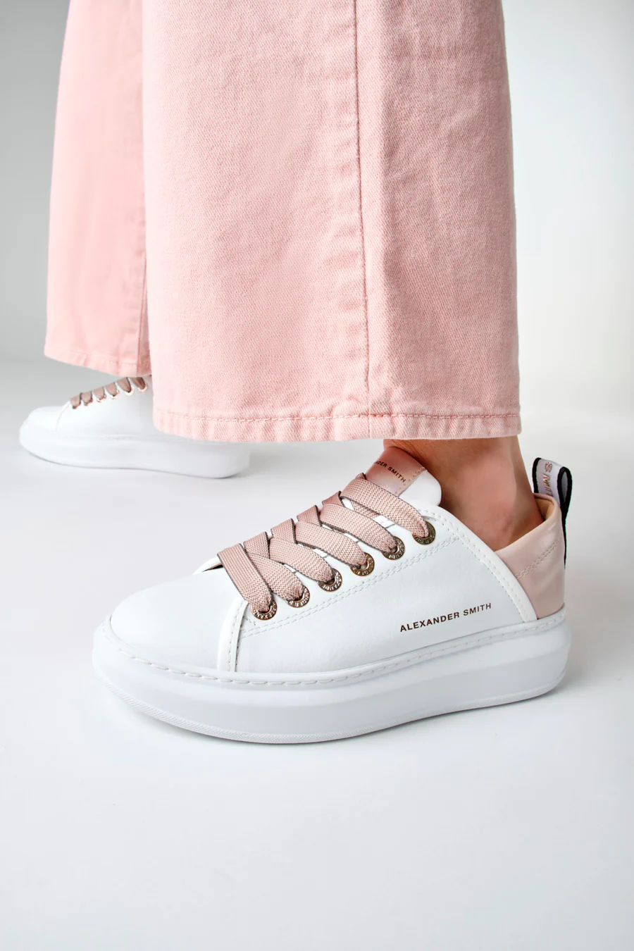 Sneakers Wembley ALEXANDER SMITH Chiara D acquistala